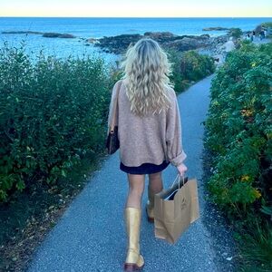 Meet your Posher, Gabrielle